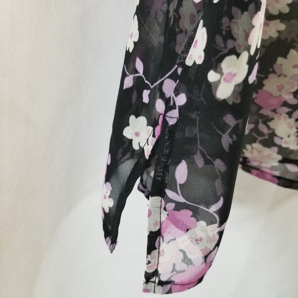Chic Black and Pink Semi Sheer Blouse with Floral Design Size 2x - Picture 7 of 9